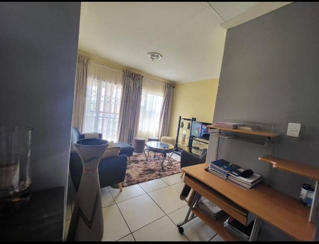 4 BEDROOM HOUSE FOR SALE IN TLHABANE WEST
